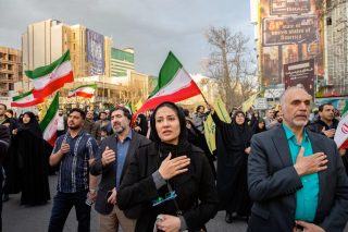 Թեհրանում մարդիկ դուրս են եկել ցույցի՝ ի աջակցություն երկրի իշխանությունների