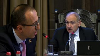 Պետք լինի՝որոշումը կչեղարկենք. հասցնո՞ւմ ենք ապրիլի 1-ին անկանխիկ թոշակ ստանալ.Փաշինյանը՝ Թորոսյանին