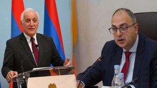 Վլադիմիր Վարդանյանը լքեց հանձնաժողովի նախագահի աթոռը, պատճառը ՀՀ նախագահն է