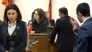 Ցո’ւյց տվեք ակտը. …Չե’մ ավարտել, օգոստոսի 11-ին ո՞վ է եղել ղեկավարը. Գալիս են նախկին-ներկային
