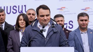 Սուտ է, ով տենց բան կասի, ասեք` Նարեկը գռազ ա գալիս. Նարեկ Կարապետյան