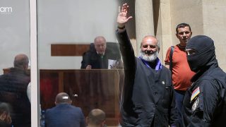 Ամեն հայի համար ամոթ է, որ Բագրատ Սրբազանը ճաղերի հետևում է. Վահագն Չախալյան