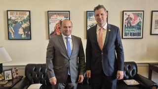ՀՀ դեսպանը հանդիպել է ԱՄՆ Կոնգրեսի անդամ Սեթ Մագազիների հետ