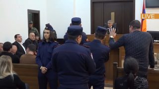 Եքա մարդ եք, ամոթ ա. կոռեկտ արտահայտվեք. Ազատի կացարանի հրդեհի գործով տուժածի և դատավորի վեճը