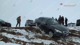 Արագածոտնի մարզում ճանապարհի ձնհալի պատճառով «Honda»-ն հայտնվել է դաշտում՝ բախվելով հողաթմբին