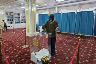 Ղազախստանում մեկնարկել է նոր Սահմանադրության վերաբերյալ հանրաքվեն. հայտնի են մասնակցության առաջին ցուցանիշները