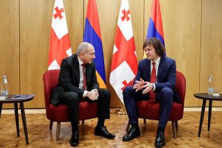 Փաշինյանն ու Կոբախիձեն քննարկել են Հայաստան-Վրաստան ռազմավարական հարաբերությունների օրակարգին առնչվող հարցերի լայն շրջանակ