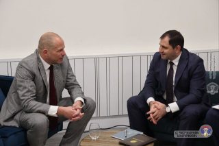 Սուրեն Պապիկյանն ու Թեո Ֆրանկենը քննարկել են պաշտպանության ոլորտում Հայաստան-Բելգիա համագործակցությանն առնչվող հարցեր