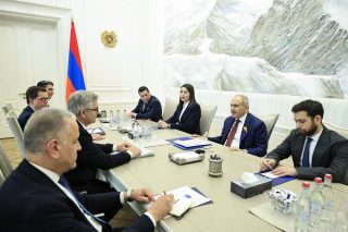 Նիկոլ Փաշինյանը ընդունել է ԵՄ ներքին գործերի և միգրացիայի հարցերով հանձնակատարին