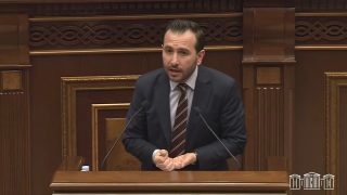 Բա 135-ամյա Դաշնակցությունը կգնա, կմտնի 71-ամյա Ռոբերտ Քոչարյանի թևի տա՞կ… Ծխցրե՞ց… Հայկ Կոնջորյան