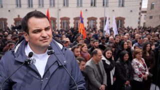 Աշխատատեղեր, աշխատատեղեր. մեզ պետք է ուժեղ պետություն, հոգնել ենք թույլ լինելուց. Նարեկ Կարապետյան