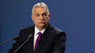 Օրբանը զանգահարել է մորը՝ Ուկրաինայից իր ընտանիքին ուղղված սպառնալիքներից հետո