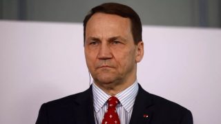 ՆԱՏՕ-ն չի քննարկել Հորմուզի նեղուց նավեր ուղարկելու հարցը. Սիկորսկի