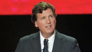 Թաքեր Կարլսոնը մեղադրել է Իսրայելին Իրանի հետ հակամարտության մասին լուրերը գրաքննության ենթարկելու մեջ