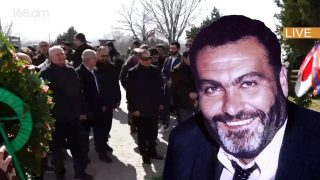 Վազգեն Սարգսյանի ծննդյան օրն է. ՀՀԿ անդամները Եռաբլուր են այցելել