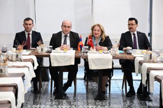 Այսօր Կարսում տեղի է ունեցել Գյումրի-Կարս երկաթգծի վերականգնման և գործարկման` Հայաստան-Թուրքիա համատեղ աշխատանքային խմբի հանդիպումը. ԱԳՆ