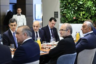 Փաշինյանը խոշոր գործատուներին խնդրել է մի փոքր բարձրացնել աշխատավարձերը