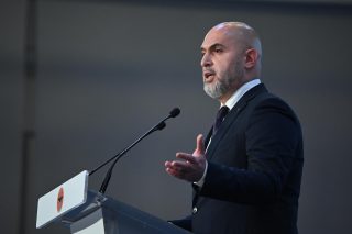 Զոհրաբ Մնացականյանը 44-օրյա պատերազմի արյունոտ խոհանոցի «շեֆ-խոհարարն» է. Արմեն Աշոտյան