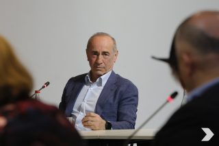 «Հայաստան» դաշինքի անդամները և դաշինքի առաջնորդ, ՀՀ երկրորդ նախագահ Ռոբերտ Քոչարյանը հանդիպել են մտավորականների հետ