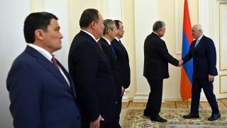 Հերթական PR ակցիան՝ նախագահական նստավայրում. Բացված չվերթերը մի անգամ էլ կբացեն