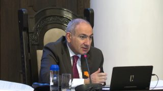 Չգիտեմ «բեզռազմերը» հայերեն ո՞նց են թարգմանում, պետք է մեքենաների ներմուծման վիճակագրությունը նայենք. Նիկոլ Փաշինյան