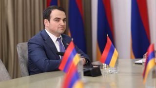 Ինչպես օնլայն կազինոների օրենքը փոխելով Հայաստանի քաղաքացուն նստեցրեց խաղամոլության ԱԺ նախագահ դարձած անձը. Նարեկ Կարապետյան
