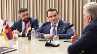 «Մենք միշտ ինքնակազմակերպվել և հաղթանակներ ենք տոնել». Նարեկ Կարապետյանը՝ Պահեստազորի սպաների միության ներկայացուցիչներին