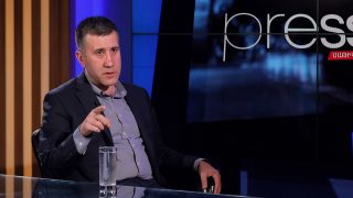 «Զզվելի ուզուրպանտներ, մեզ անընդհատ վիրավորելու պատասխանը մի օր հատ առ հատ տալու եք». Ռուբեն Մելիքյան