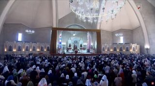 Ամոթ ձեզ, տիրադավ. Փաշինյանի մասնակցությամբ պատարագին միջադեպ գրանցվեց