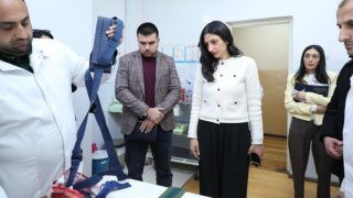 Անահիտ Մանասյանը և ՄԻՊ աշխատակազմի ներկայացուցիչները առանձնազրույցներ են ունեցել Լոռու մարզային հոգենյարդաբանական դիսպանսերի բուժառուների հետ