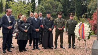 Թբիլիսիի Խոջիվանքի պանթեոնում ոգեկոչել են Հայոց ցեղասպանության զոհերի հիշատակը