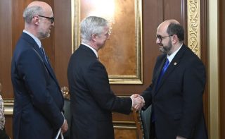 Արայիկ Հարությունյանը հանդիպել է Ընտրական համակարգերի միջազգային հիմնադրամի նախագահի հետ