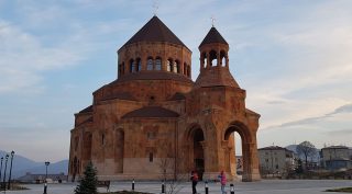 Ստեփանակերտի Սուրբ Աստվածամոր Հովանու Մայր տաճարը ենթարկվել է վшնդալիզմի