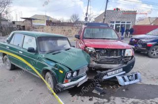 Մարտունիում բшխվել են «Nissan Xterra»-ն և «ՎԱԶ 2106»-ը․ կա վիրшվոր