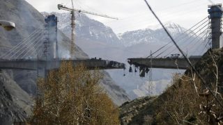 Իրանում 40 ժամից էլ քիչ ժամանակահատվածում վերականգնել են ավիահարվածների հետևանքով ավերված երկաթուղային կամուրջը