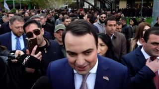 Այսօր քայլերթ ենք ունենալու, կպատասխանեմ բոլոր հարցերին. Նարեկ Կարապետյան