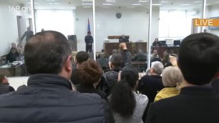 ԱԶԱՏՈՒԹՅՈ՜ՒՆ. ԴԱՏԱՐԱՆՈՒՄ ՔԱՂԱՔԱՑԻՆԵՐԸ ՊԱՀԱՆՋՈՒՄ ԵՆ ՓՈԽԵԼ ԲԱԳՐԱՏ ՍՐԲԱԶԱՆԻ ԽԱՓԱՆՄԱՆ ՄԻՋՈՑԸ