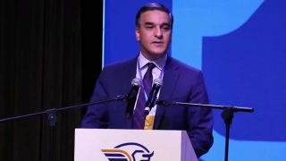 Որոշ անդաստիարակ քաղաքացիներ իրենց ավելորդություններ են թույլ տալիս, բողոքի ձևն էլ ունի իր քաղաքավարության սահմանները․ Թորոսյանը՝ պատշգամբից ՔՊ-ակաների վրա ջուր լցնելու մասին