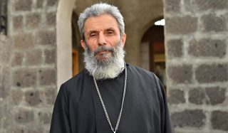 Ինչու՞ է արգելվել տեր Գրիգորի մուտքը «Նուբարաշեն» ՔԿՀ․ պաշտոնական պարզաբանում