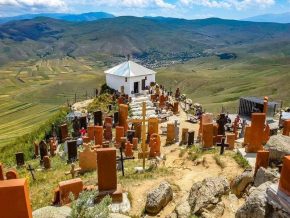 «Սուրբ Հովհաննես» մատուռի մոտակայքում քաղաքացին ընկել և վնասել է ոտքը