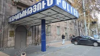 Երևանում կինը դիմել է ոստիկանություն և հայտնել, որ 26-ամյա տղան ոտքերով հարվածներ է հասցրել
