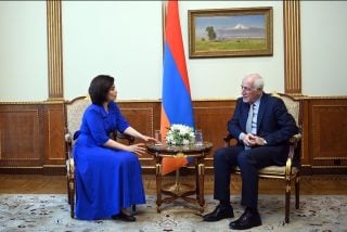 Տիկին Մարիաննա, Դուք աշխատանքից տուն գնալուց հետո օգտվո՞ւմ եք զուգարանից, լողանո՞ւմ եք, ջուր խմո՞ւմ եք. լրագրող Նարեկ Կիրակոսյանը՝ «Վեոլիա Ջրի» տնօրենին