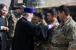 Տարօրինակ է, որ սեփական քաղաքական օրակարգը սպասարկելու համար որոշ շրջանակներ արդեն չեն խորշում նույնիսկ բացահայտ հորինվածքներ վերագրել Հայոց Հայրապետին. Արթուր Գևորգյան