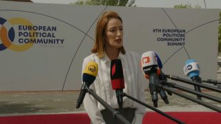 Կքննարկենք պայքարը ապատեղեկատվության ու հիբրիդային սպառնալիքների դեմ. Ռոբերտա Մեցոլան՝ Երևանում