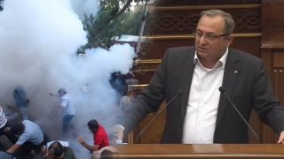 Չհավատա՛ք, ասում են՝ ուժ չենք կիրառում, առահա՝ նռնակներ է օգտագործում ժողովրդի նկատմամբ. Մինասյան