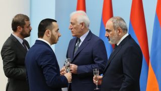 Ի՞նչ զենք է արտահանվել. գործարքի մանրամասները գաղտնազերծելու կոնսենսուս չկա.  Հայրապետյանը գաղտնի է պահում նաև՝ ինչ գերժամանակակից զենքի մասին էր 2020թ. խոսում Փաշինյանը