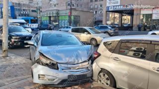 Երևանում բшխվել են «Mercedes», «Hongqi», «Chevrolet», «Nissan» և «Hyundai» մակնիշի ավտոմեքենաները