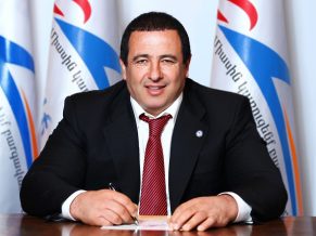 «ԲՀԿ» ղեկավարը Անդրանիկ Թևանյանի հետ քաղաքական հարցեր է քննարկել