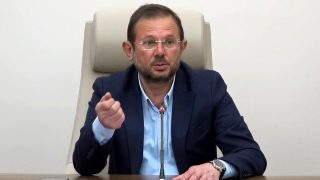 Նիկոլը կարող էր ասել՝ վարակվել է կորոնավիրուսով, փորն է ցավում և պլստար ու չգնար Մոսկվա. Գեղամ Մանուկյան