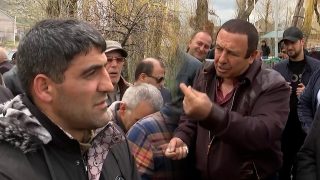 Ձեր ո՞ր ասածն եք արել. Գագիկ Ծառուկյանի ու ՔՊ-ականի բանավեճը